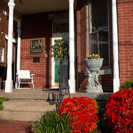 L&N Bed And Breakfast Ltd Henderson Exterior foto